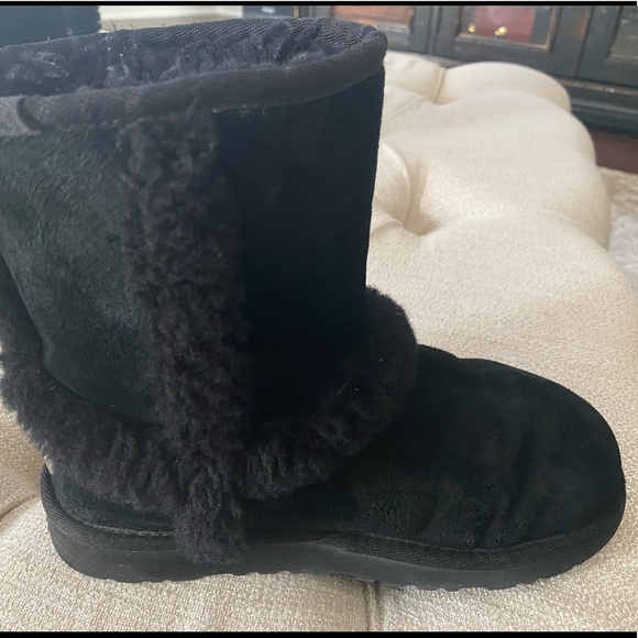 UGG Kids black waterproof suede warm winter boots - Picture 8 of 10